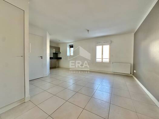 Appartement à vendre 147 000 € 1 pièce 29 m² Étage 3/3 La Croix Blanche-Les Richebourgs Sartrouville 78500