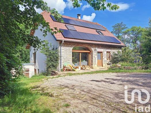 Maison à vendre 269 000 € 5 pièces 3 chambres 115 m² 10 000 m² de terrain Taxenne 39350