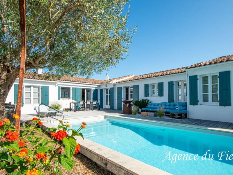 Maison à vendre, 192m², SAINT CLEMENT DES BALEINES