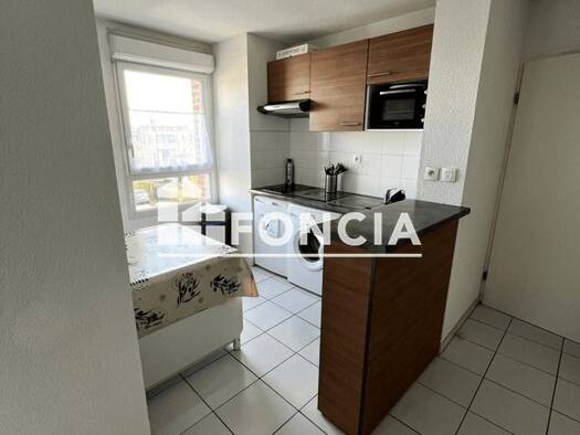 Appartement à louer 550 € 2 pièces 1 chambre 42,45 m² Étage 2/3 Faubourg de Mons-Pont Allant Maubeuge 59600