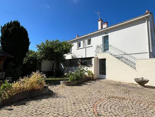 Maison à vendre 246 750 € 5 pièces 3 chambres 82 m² 490 m² de terrain Chaumes-en-Retz 44320