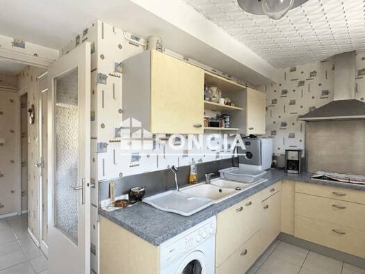 Appartement à vendre 139 000 € 3 pièces 2 chambres 69 m² Étage 3/4 Nord Vizille 38220