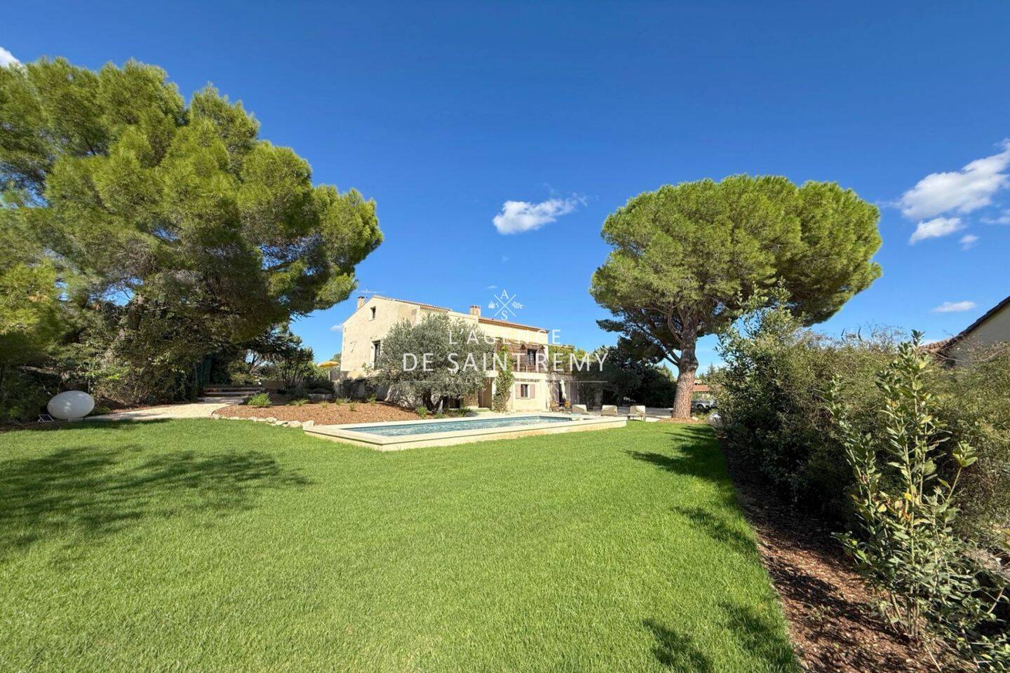 Maison à vendre, 302m², MAUSSANE LES ALPILLES