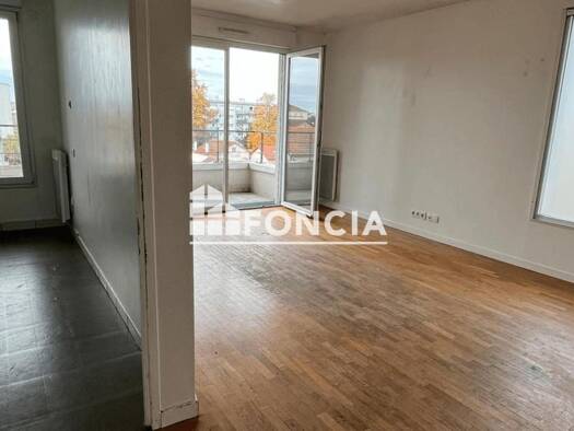 Appartement à vendre 208 000 € 3 pièces 2 chambres 64,1 m² Étage 4/6 La Muette Drancy 93700