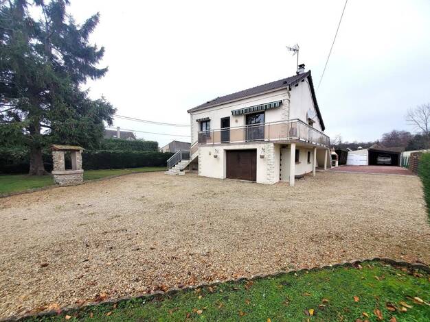 Maison à vendre 299 000 € 6 pièces 4 chambres 150 m² 1 307 m² de terrain Pierre-Levée 77580