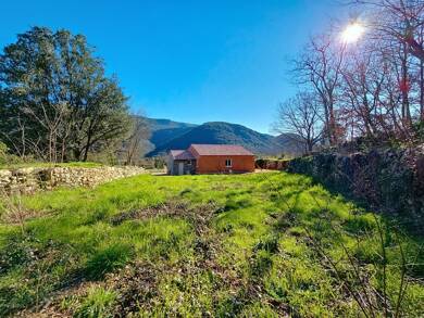 Terrain constructible viabilisé à vendre 96 000 € 695 m² de terrain Colombieres-sur-Orb 34390