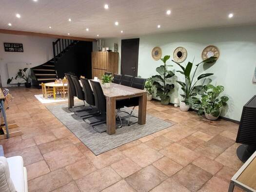 Maison à vendre 565 000 € 7 pièces 4 chambres 267 m² 3 043 m² de terrain Pontarlier 25300