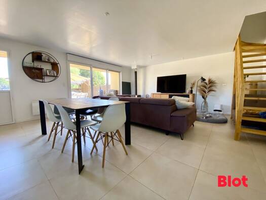 Maison à vendre 246 750 € 5 pièces 3 chambres 123 m² 671 m² de terrain Saint-Uniac 35360