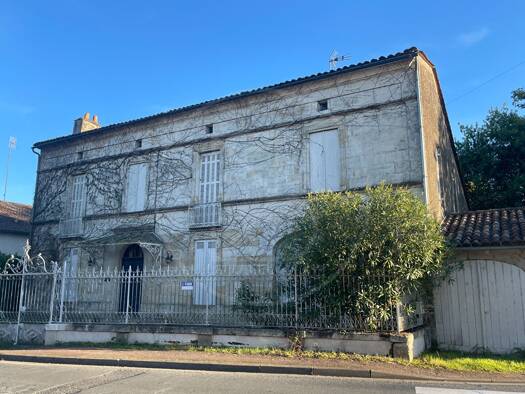 Maison à vendre 199 500 € 9 pièces 5 chambres 249 m² 1 202 m² de terrain Port-Sainte-Foy-et-Ponchapt 33220