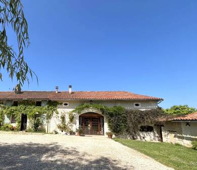 Maison à vendre 346 500 € 5 chambres 295 m² 7 842 m² de terrain Saint Privat en Périgord 24410