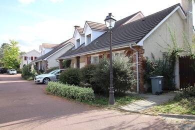 Maison à louer 3 215 € 7 pièces 4 chambres 152 m² Montesson 78360