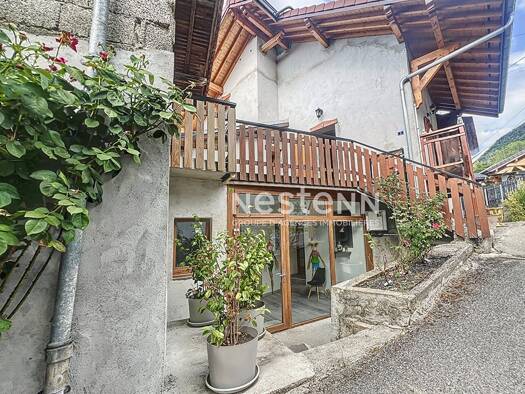 Maison à vendre 420 000 € 4 pièces 3 chambres 133 m² 80 m² de terrain Lugrin 74500