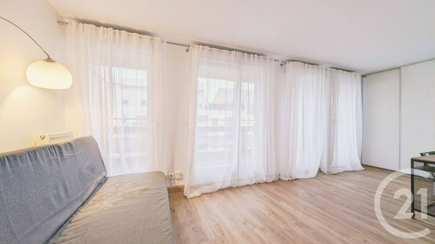Maison à louer, 26m², COURBEVOIE