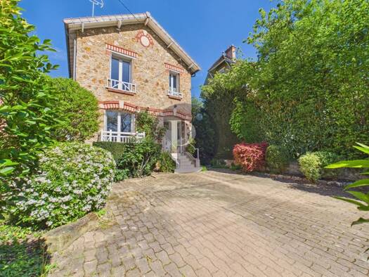 Maison à vendre 824 000 € 7 pièces 3 chambres 127,3 m² 491 m² de terrain Hôtel de Ville Verrières-le-Buisson 91370