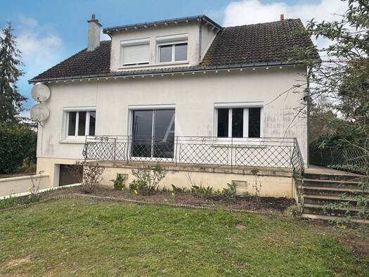 Maison à vendre 131 500 € 6 pièces 4 chambres 143 m² 1 822 m² de terrain Gièvres 41130