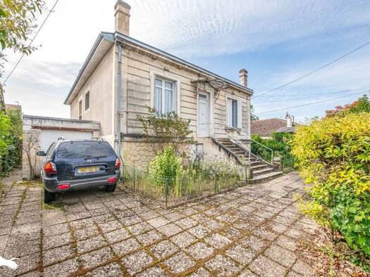 Maison à vendre 890 000 € 9 pièces 5 chambres 255 m² 779 m² de terrain Barriere du Medoc Le Bouscat 33110