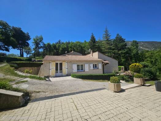 Maison de plain-pied à vendre 275 000 € 4 pièces 3 chambres 87 m² La Garde 04120