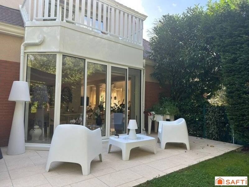 Maison à vendre, 242m², ETIOLLES