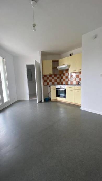 Appartement à louer 610 € 2 pièces 1 chambre 41 m² A. Duclos Clermont-Ferrand 63000