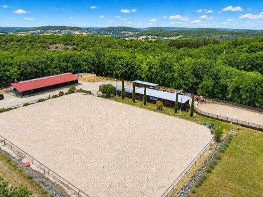 Local commercial à vendre 365 000 € 380 m² de surface de vente Valeilles 82150