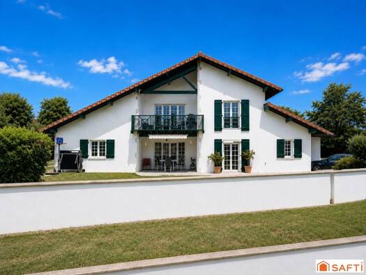 Maison à vendre 549 000 € 7 pièces 5 chambres 180 m² 3 066 m² de terrain Saint-Palais 64120