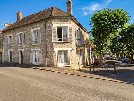 Immeuble à vendre 212 000 € 215 m² Le Mérévillois 91660
