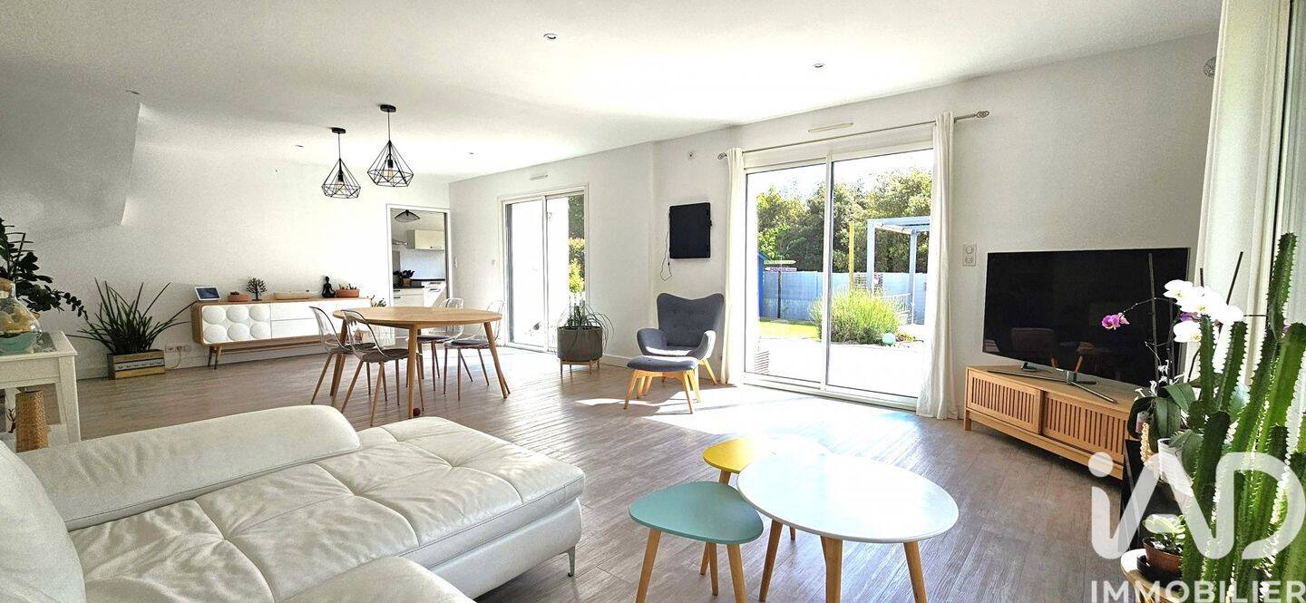 Maison à vendre, 141m², LA TURBALLE