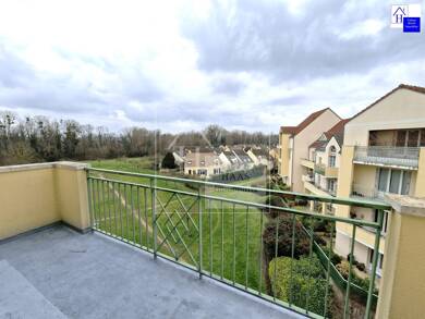 Appartement à vendre 61 500 € 2 pièces 1 chambre 60 m² Dernier étage, Étage 3/3 Sud Vaires-sur-Marne 77360