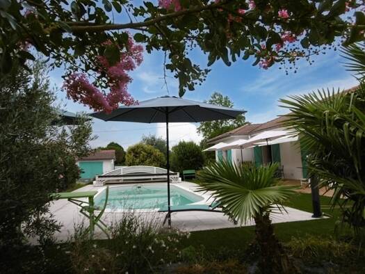 Maison de plain-pied à vendre 334 000 € 5 pièces 3 chambres 133 m² 3 877 m² de terrain Estancarbon 31800