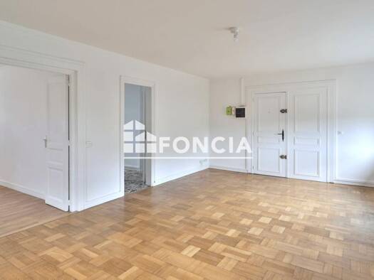 Appartement à vendre 200 000 € 2 pièces 1 chambre 55 m² RDC/2 Belles Vues Houilles 78800