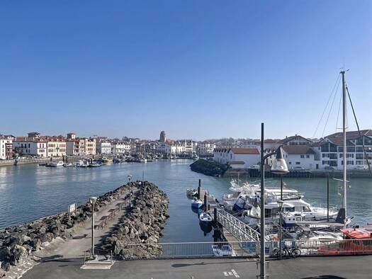 Appartement à vendre 1 350 000 € 5 pièces 2 chambres 130 m² 4 étages Ciboure 64500
