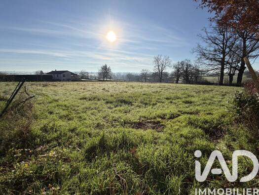 Terrain constructible à vendre 78 000 € 3 918 m² de terrain Volesvres 71600