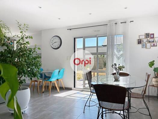 Maison à vendre 402 000 € 5 pièces 4 chambres 122 m² 595 m² de terrain Centre Ville Theix-Noyalo 56450