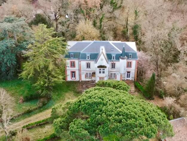 Maison de ville à vendre 997 500 € 10 pièces 6 chambres 500 m² 36 500 m² de terrain La Bastide Léguevin 31490