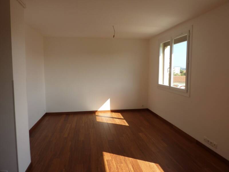 Maison à louer, 80m², TOULON