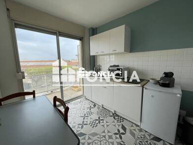 Appartement à louer 405 € 1 pièce 27,2 m² 4ème étage Le Centre-Gare Roanne 42300