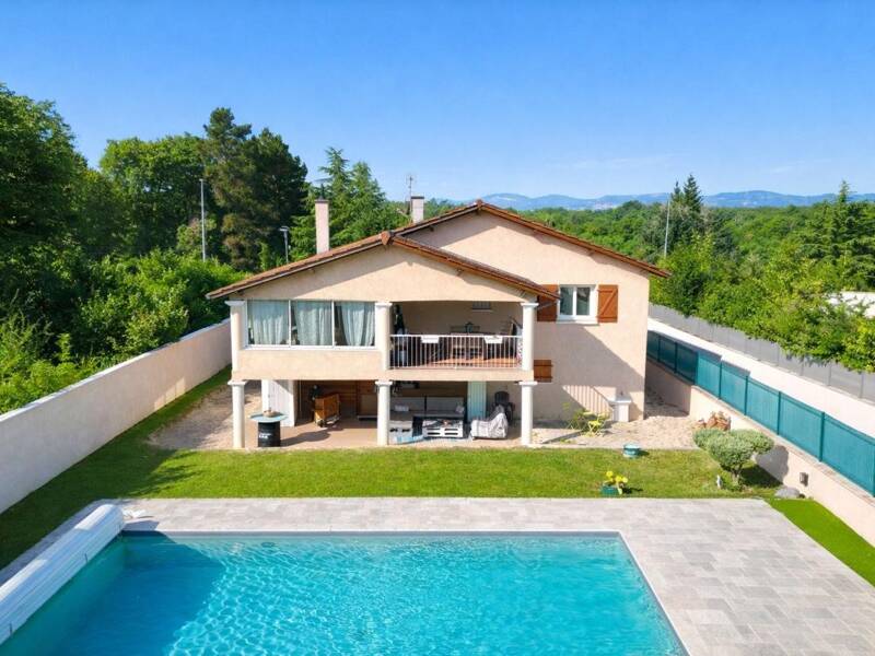 Maison à vendre, 224m², CHARBONNIERES LES BAINS
