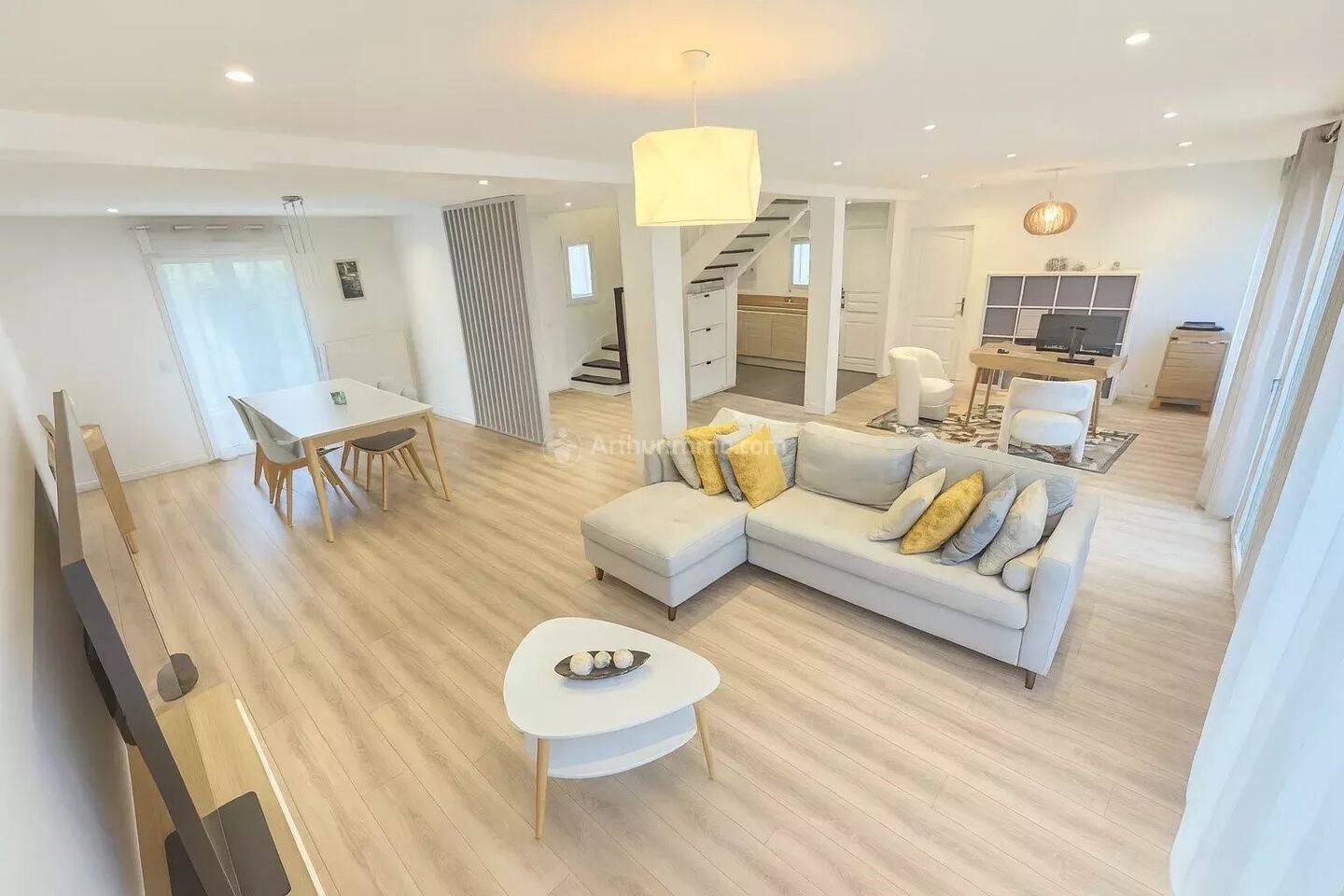 Maison à vendre, 155m², CRECY LA CHAPELLE