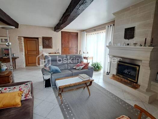Ferme à vendre 348 000 € 8 pièces 5 chambres 170 m² 1 800 m² de terrain Saint-Léon-sur-l'Isle 24110