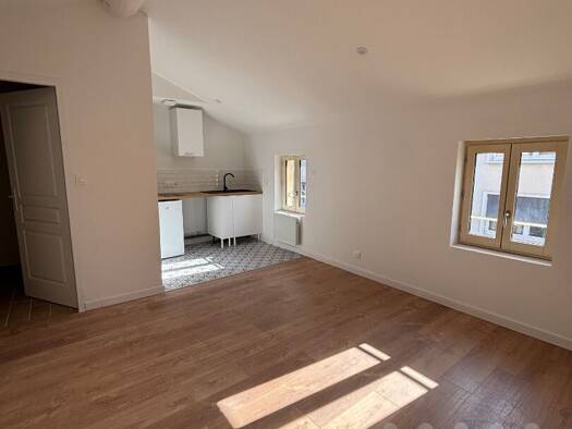 Appartement à louer 460 € 1 pièce 21 m² Étage 3/3 Centre Ville Niort 79000