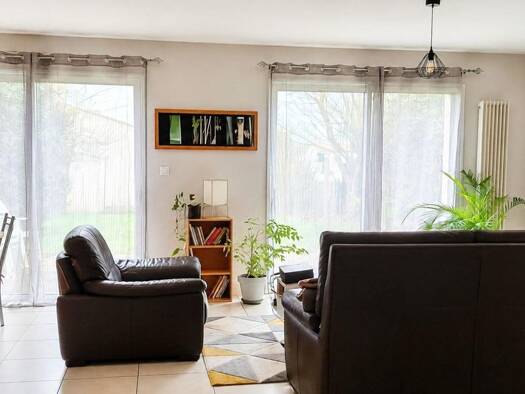 Maison de plain-pied à vendre 241 500 € 4 pièces 2 chambres 88 m² 325 m² de terrain Quartier Nord Niort 79000