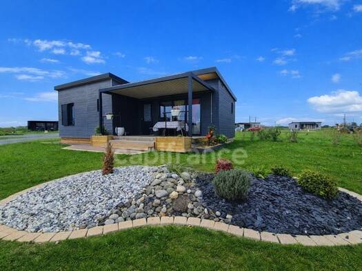 Chalet en viager - Première occupation libre Bouquet 89 900 € 3 pièces 2 chambres 50 m² 333 m² de terrain Saint-Romain-de-Benet 17600