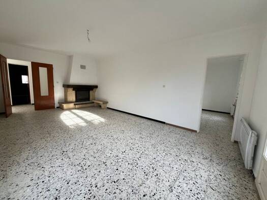 Maison à vendre 242 000 € 4 pièces 3 chambres 92 m² 703 m² de terrain Cazouls-lès-Béziers 34370