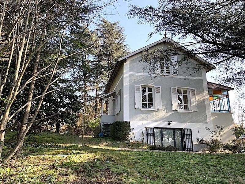 Maison à louer, 162m², CHARBONNIERES LES BAINS