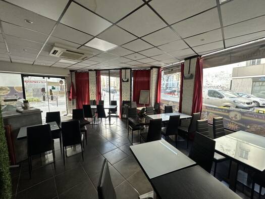 Boutique à louer 1 700 € 75 m² de surface de vente Flandre-Aubervilliers Paris 19ème arrondissement 75019