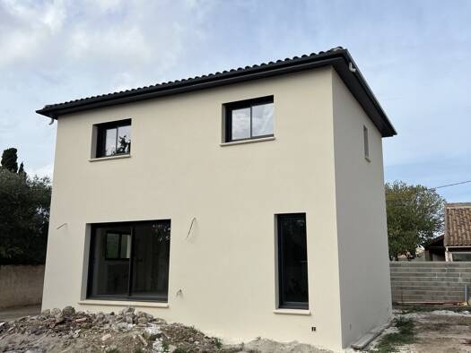 Terrain avec maison neuve à vendre 279 900 € 4 pièces 3 chambres 80 m² Agglomeration Sénas 13560