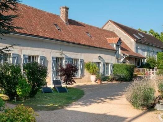 Maison à vendre 997 500 € 12 pièces 1 chambre 350 m² 4 380 m² de terrain Francueil 37150