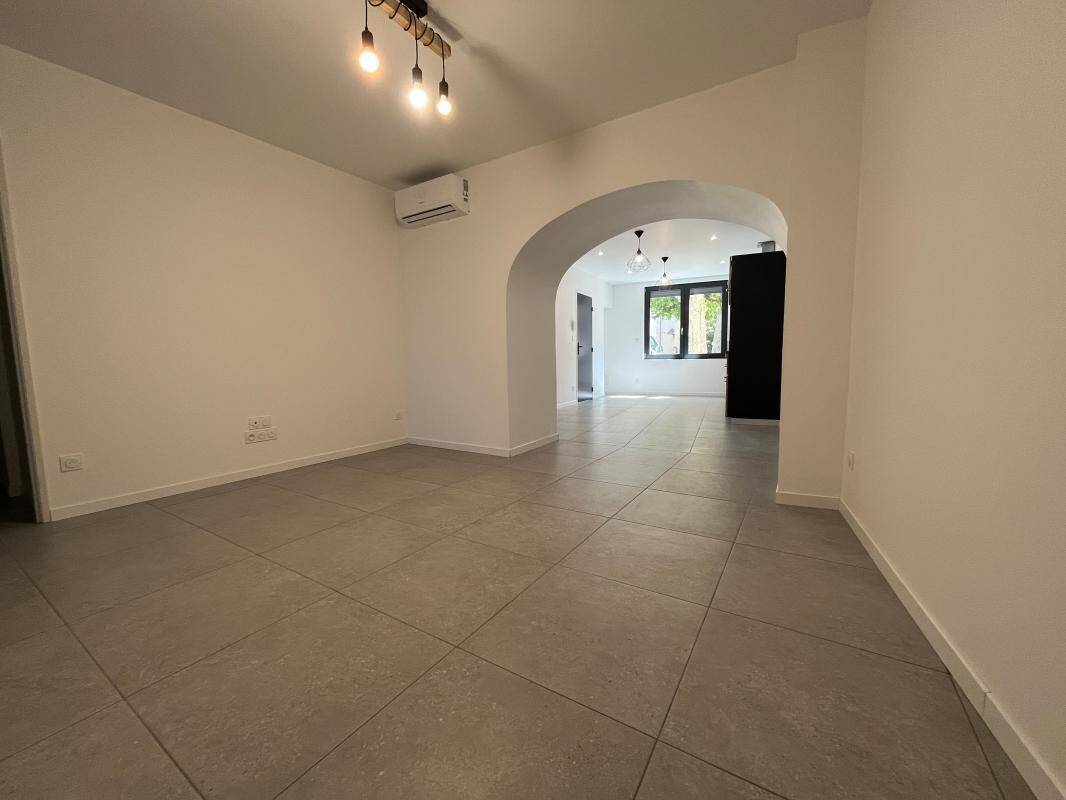 Maison à louer, 67m², MAS SAINTES PUELLES