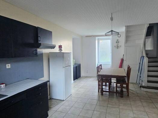 Appartement à louer 500 € 3 pièces 2 chambres 62 m² RDC/3 Roz-sur-Couesnon 35610