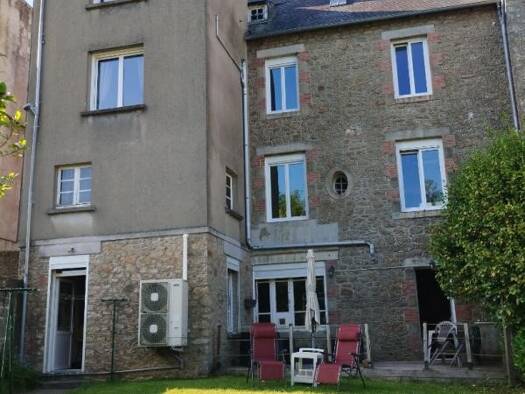 Maison à vendre 164 304 € 10 pièces 4 chambres 173 m² 415 m² de terrain Rostrenen 22110